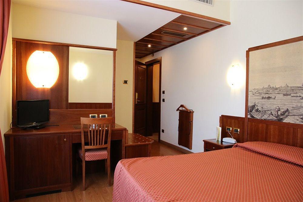 Hotel President Venezia เมสเตร ภายนอก รูปภาพ